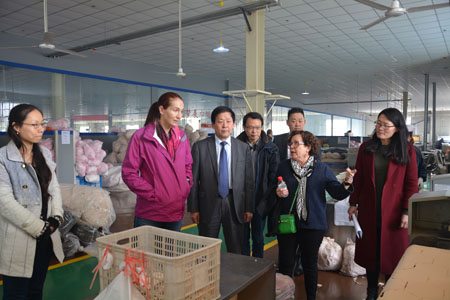 Customers come to inspect the company